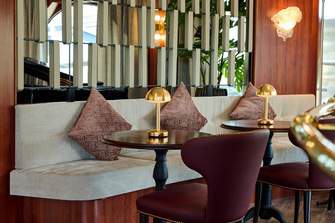 Viva Cruises VIVA RUBY Bar and Lounge 2 ©Viva Cruises.jpg